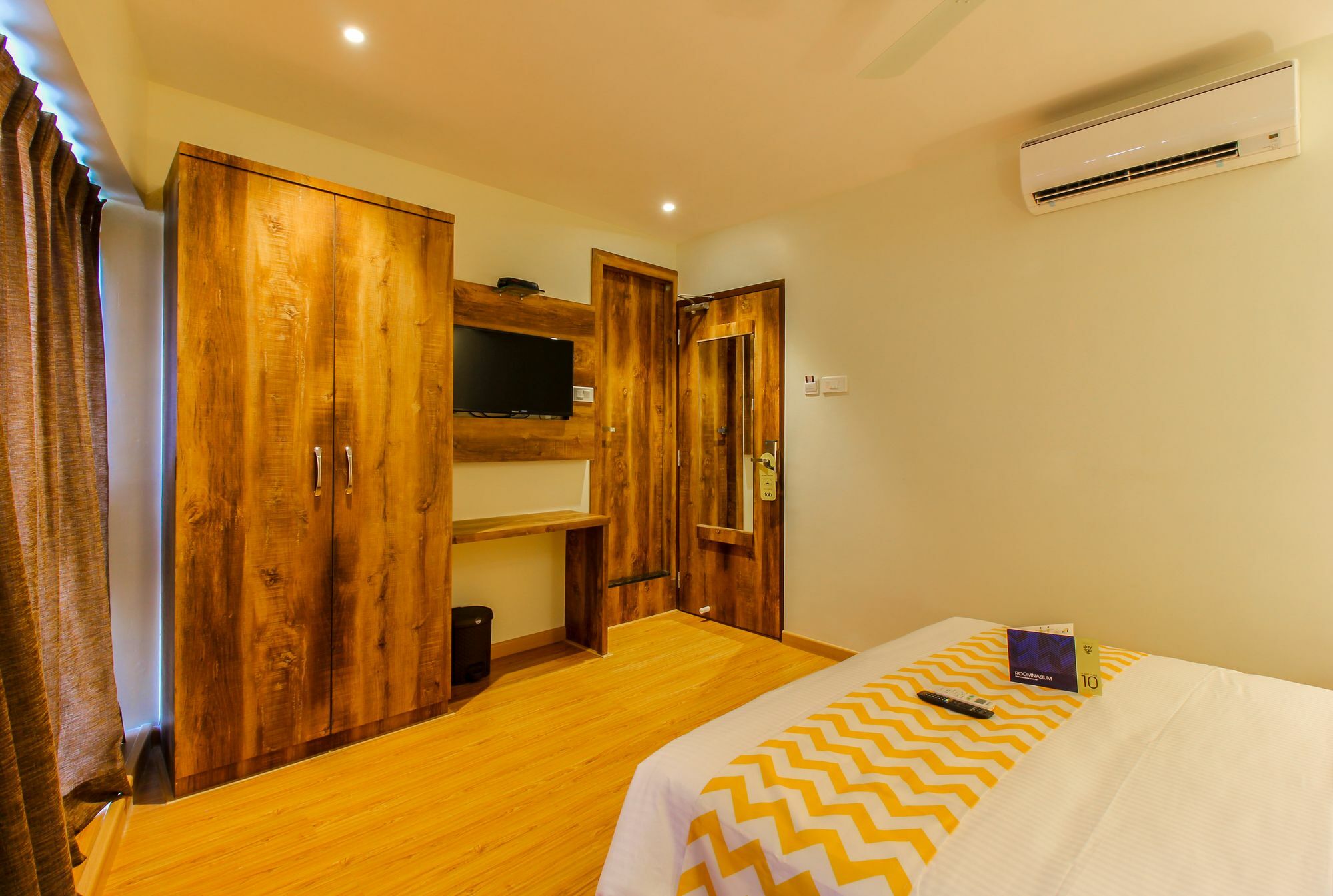 Fluorescent By Bizzgrow Hotels International Airport - Formerly Known As Byaris International Bombay Eksteriør billede